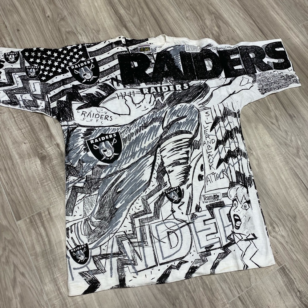 Vintage 90’s Raiders T-Shirt Vtg Magic Johnson T-Shirt